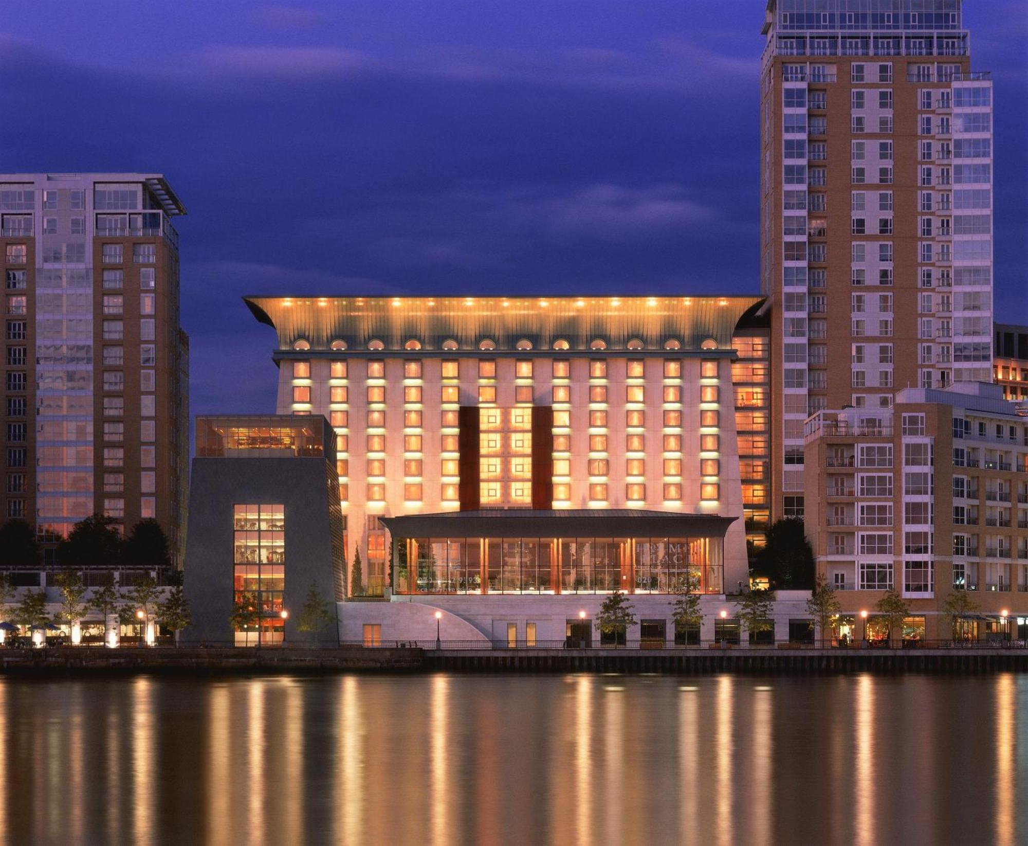 Canary Riverside Plaza Hotel London Kültér fotó The InterContinental London O2